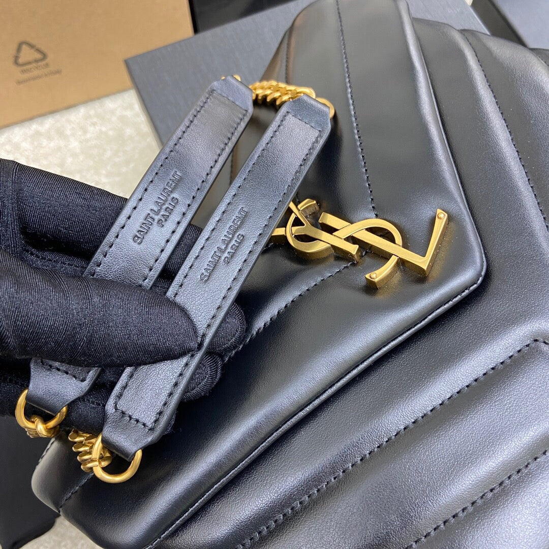 Luxe Quilted Leather Shoulder Bag 688019167